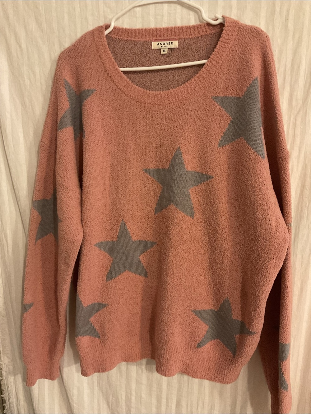Andree by Unit Pink Star Print Cozy Sweater XL. Fluffy
